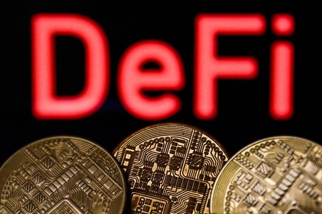 Fundstrat’s Sean Farrell Sees An ‘Explosive Catalyst’ For Bitcoin While DeFi Names Pull Ahead Fundstrat’s Sean Farrell Sees An 'Explosive Catalyst' For Bitcoin While DeFi Names Pull Ahead